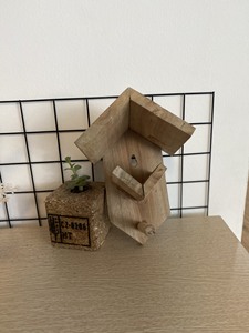 Comedero para pájaros Vietnam PreNext Find Similar Icon, hecho a mano, de cedro ecológico, ajustable, con forma de orificio de árbol, tipo tolva, jaula doble para suero - Product Image 3