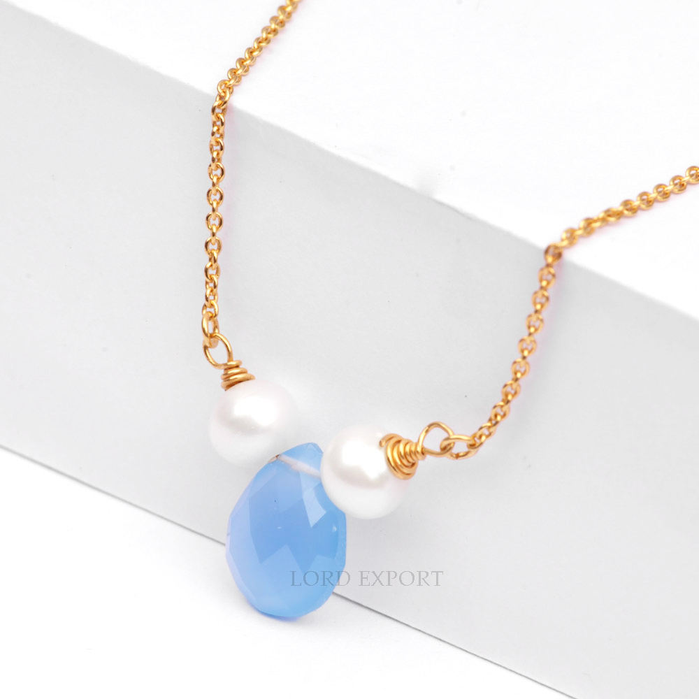 น้ำจืด &amp; สีฟ้า