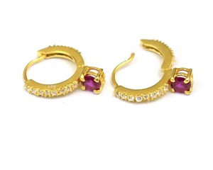 Pendiente de tuerca hecho a mano de Plata de Ley 925 para ella, rubí redondo y circonita cúbica con piedras preciosas chapadas en oro, hallazgos de regalo únicos - Product Image 2