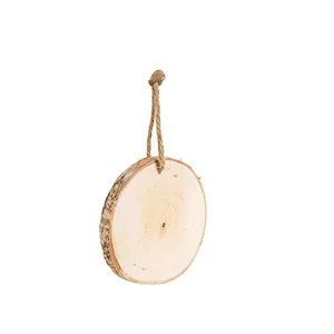 Adornos colgantes de rebanadas de madera Círculos de madera preperforados Rebanadas de troncos redondos con discos de rodajas de árbol de corteza para pirograbado grabado con láser - Product Image 1