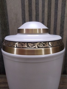 Urna europea de cremación para adultos, suministros funerarios, Brassworld, India - Product Image 2