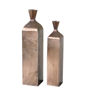 Florero de metal con acabado dorado, de calidad superior, hecho a mano, florero decorativo de lujo, más vendido. - Product Image 6