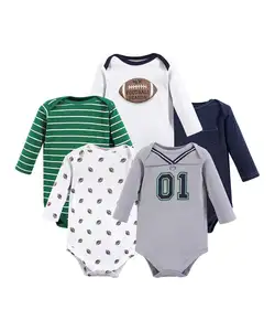 婴儿服装绿色和灰色足球长袖紧身衣套装-新生儿和婴儿棉连衫裤