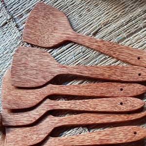 Espátula de madera para cocinar, cuchara de madera de coco, cuchara segura para alimentos ahora en venta - Product Image 1