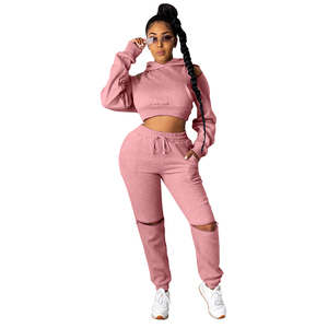 Haut court à capuche personnalisé pour femme – Sweat-shirts et pulls décontractés respirants pour femme – Crop tops à capuche - Product Image 4