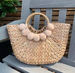 Sac de paille avec Pom Poms - Product Image 1