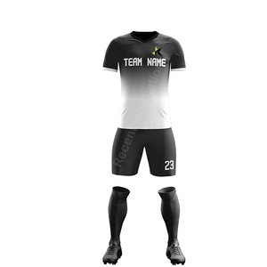 Conjunto de ropa deportiva de fútbol de poliéster de secado rápido personalizado OEM tejido con impresión por sublimación - Product Image 1