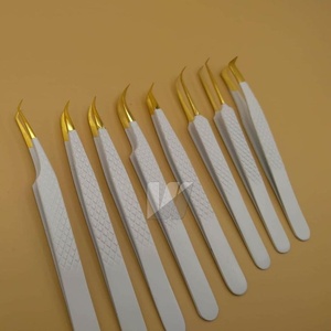 Pince à épiler d'extension de cils japonaise en acier inoxydable avec logo personnalisé, poignée en diamant blanc mat, pointe pointue, outil de beauté durable - Product Image 1