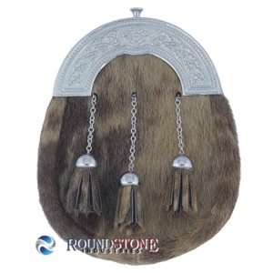 Sac à bandoulière rond STONE INDUSTRIES Seal Skin Sporran avec motif THISTLE, détail de sangle en cuir et clous décoratifs - Product Image 6
