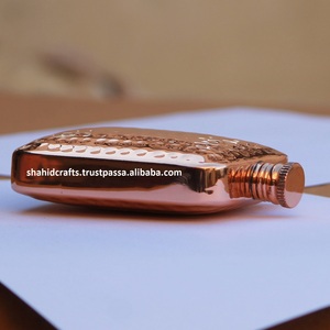 กระติกน้ำทองแดงแท้ 100% คุณภาพสูง ดีไซน์โค้งมนทันสมัย แบบตอกลาย - Product Image 3
