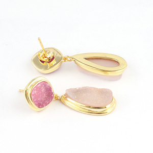 Boucles d'oreilles pendantes en forme de poire, Style attrayant, double pierre en sucre naturel, plaqué or 24k, bijoux - Product Image 4