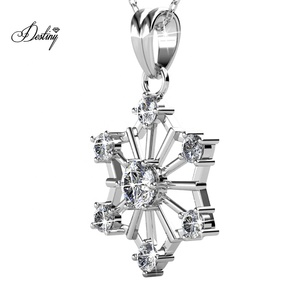 <span class=keywords><strong>Ciondolo</strong></span> fiocchi <span class=keywords><strong>di</strong></span> <span class=keywords><strong>neve</strong></span> impreziosito da gioielli con cristalli Swarovski dasini collezione <span class=keywords><strong>di</strong></span> natale collana regalo migliore amico - Product Image 3