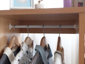 Bedroom extra-thick open wardrobe with 4 casters - Product Image 3
