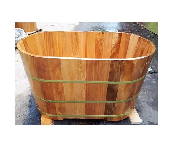 फ्रीस्टैंडिंग लकड़ी के बैरल के लिए सामान के साथ प्राकृतिक लकड़ी बाथटब स्नान बौछार गर्म टब मालिश