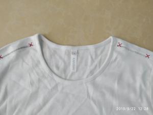เสื้อยืดโอเวอร์รันแบรนด์ดังสำหรับผู้หญิง แขนยาว คอกลม ผ้าฝ้ายลำลอง ลายทางสีดำขาว สินค้าเกินจำนวน - Product Image 4