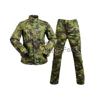 Pakistán fabrica uniformes de hombre y mujer en tallas grandes uniformes hechos a medida para adultos - Product Image 1