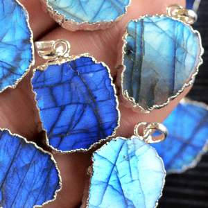 เครื่องรางสร้อยคอจี้รูปแกะสลักลาบราดอไรต์,สร้อยคอช่องจี้ไฟฟ้าเพชรอุปกรณ์จี้กระสุน - Product Image 1