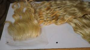 มัดผมหยักศกธรรมชาติสีบลอนด์4X4ใสมีการปิด HD ลูกไม้บางเส้นด้านหน้าเป็นศูนย์หลุดออก - Product Image 3