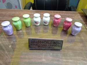 Recuerdo pequeño de latón clásico, urna de cremación, suministros funerarios, BRASSWORLD, INDIA - Product Image 6