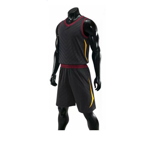 Tenue de basketball athlétique à impression numérique, vêtements d'équipe personnalisés, maillot et short en polyester respirant, performance antibactérienne et anti-UV - Product Image 4