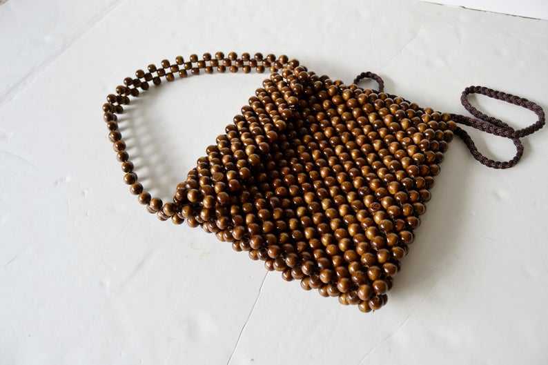 สีน้ำตาล