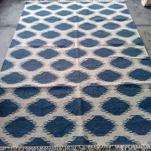 Tapis en fil de PET moderne, 1 pièce, tissage à la main, pour usage extérieur et intérieur, tapis rectangulaire, géométrique, couleur personnalisée - Product Image 3