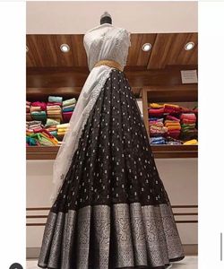 À la mode georgette broderie séquence travail lehenga choli avec dupatta mariée porter prix de gros vêtement ethnique - Product Image 6