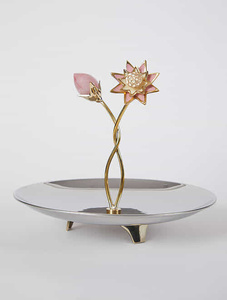 Plateau de service décoratif en métal argenté écologique avec poignées dorées pour le petit-déjeuner et le plateau de fruits de la décoration intérieure - Product Image 3