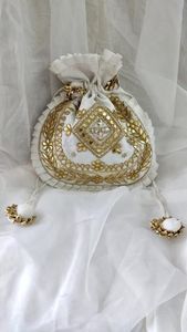 Sac rond en velours blanc, accessoire de travail, avec belle ucat doré, broderie ZARI élégante, pour fête et mariage, @ 2022 - Product Image 2