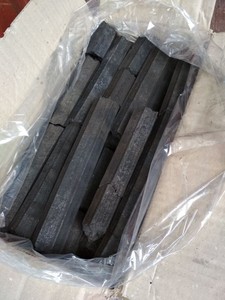 Charbon de bois de sciure de bois du Vietnam de qualité supérieure |   Conçu pour des performances BBQ supérieures +84 973 101 511 - Product Image 2