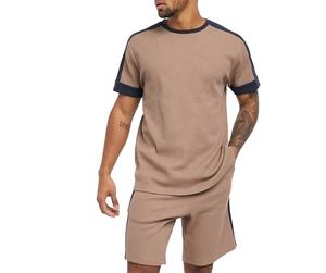 Camiseta de manga corta y pantalones cortos con contraste de cuello redondo, conjunto de verano, diseño personalizado - Product Image 1