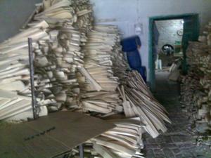 Productos de cricket/tocón de cricket con base de madera - Product Image 3