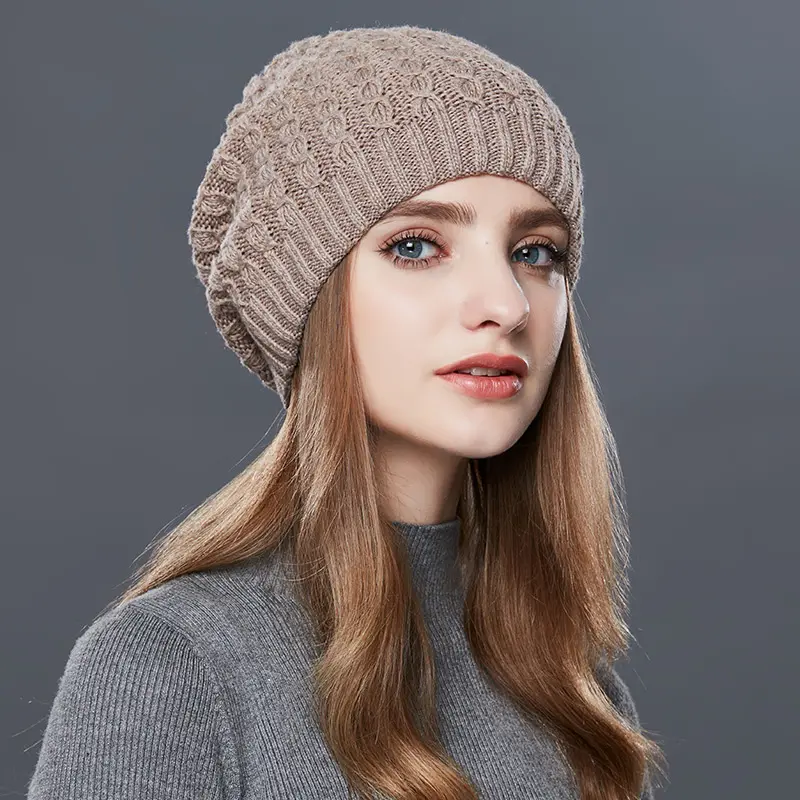 Pabrik Musim Dingin Merajut 100% Topi Akrilik untuk Wanita Hangat Topi Beanie Slouchy dengan Bulu Pompom Baggy Skull Ski Hat Grosir