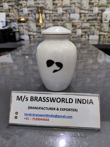 Urna de cremación de mascotas de aluminio con cara de perro pintada a mano, urna funeraria clásica para adultos de Brassworld India - Product Image 3