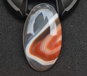 Layered Banded Agate Loose Gemstone - Product Image 3