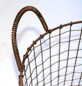 Wholesale <b>Storage</b> Type and Home Decoration Copper Antique Iron <b>Wire</b> Copper Color Metal <b>Wire</b> Mesh Laundry <b>Basket</b> with Handle - Product Image 4