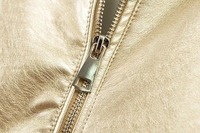 Blouson Bomber en Satin Brillant Doré pour Femme – Style Décontracté Chic avec Broderie Camouflage et Lettres Respirantes