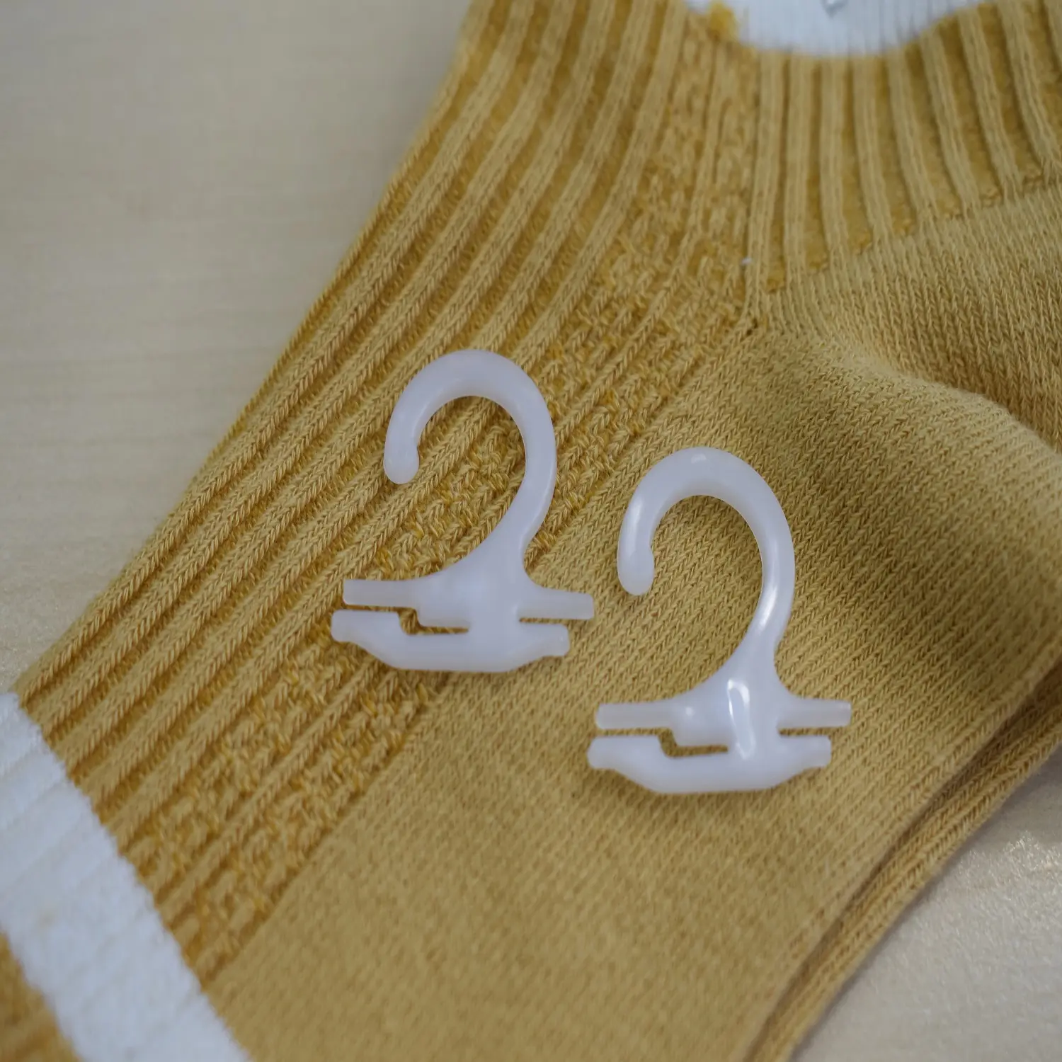Crochet en PE vert pour chaussettes de bébé, 10 fabriqué au vietnam par PE vert et PP, matériau plastique, à utiliser pour hommes, femmes, prix de gros