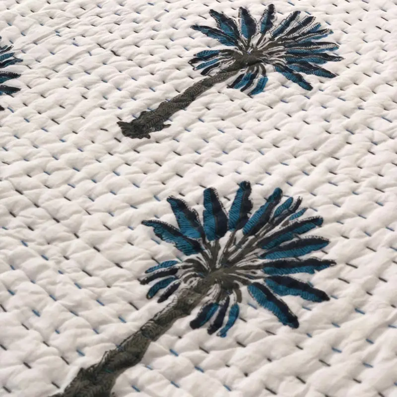 인도 손으로 만든 손 블록 인쇄 블루 팜 트리 Kantha 퀼트 자연 손으로 염색 Coverlet 3 계층