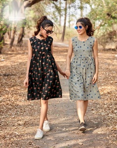 Kurti เสื้อพิมพ์ลายสำหรับสุภาพสตรี,ชุดสำนักงานลำลองพิเศษสำหรับผู้หญิงสวมใส่ในฤดูร้อนชุดอินเดียหลากสี - Product Image 3