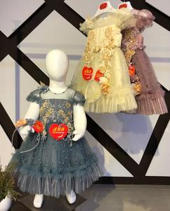 ชุดเดรสผ้าซาตินลายดอกไม้เด็กผู้หญิง, ชุดเดรสคอกลมประดับด้วยลูกปัดผ้าตาข่ายลายนางฟ้าสำหรับงานเลี้ยงวันเกิดของเด็กๆดอกไม้ฤดูใบไม้ผลิฤดูร้อน - Product Image 1