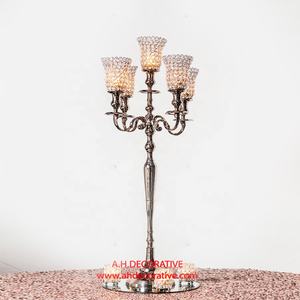 Candelabros de metal antiguo de cinco brazos hechos a mano, centro de mesa decorativo cuadrado con logotipo personalizado, respetuoso con el medio ambiente para bodas - Product Image 3