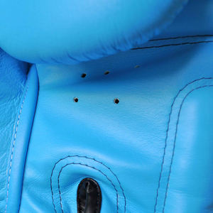 Gants de boxe thaïlandaise en cuir de haute qualité, tailles personnalisables 8oz-16oz et poignet à scratch pour le kickboxing et le combat - Product Image 2