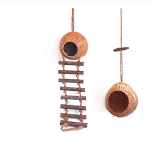 Casas colgantes de pájaros hechas a mano, conchas de coco ecológicas, proveedor de viento - Product Image 1