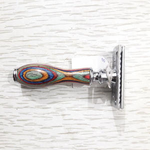 Rasoir double bord pour hommes, poignée en acier inoxydable, sécurité, 50 pièces, avec emballage personnalisé - Product Image 1