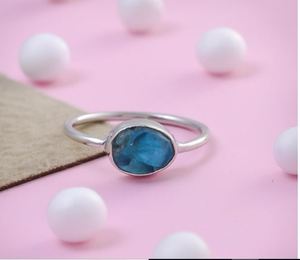 Bague de mariage classique en argent sterling 925 avec apatite naturelle, faite à la main, bijoux personnalisables de haute qualité - Product Image 2