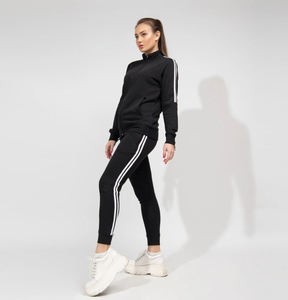 Conjunto Deportivo de Invierno para Mujer, Talla Grande, Ecológico, Negro, Personalizado, Ajustado, Pantalones Joggers, Top Corto de Algodón Orgánico, Sudadera con Capucha - Product Image 4