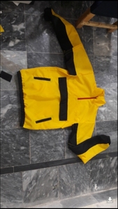 เสื้อแจ็คเก็ตกันลมสำหรับผู้ชาย ชุดกีฬา กันน้ำ พิมพ์ลายดิจิทัล บริการ OEM ตัดเย็บอัตโนมัติ ประดับลูกปัด โพลีเอสเตอร์ 100% - Product Image 4