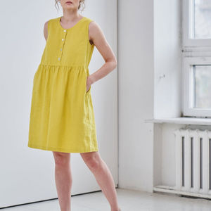 Traditional latest design yellow color crepe fabric o-neck sleeveless <b>knee</b>-<b>length</b> said pock for sexy women linen <b>dress</b> - Product Image 1