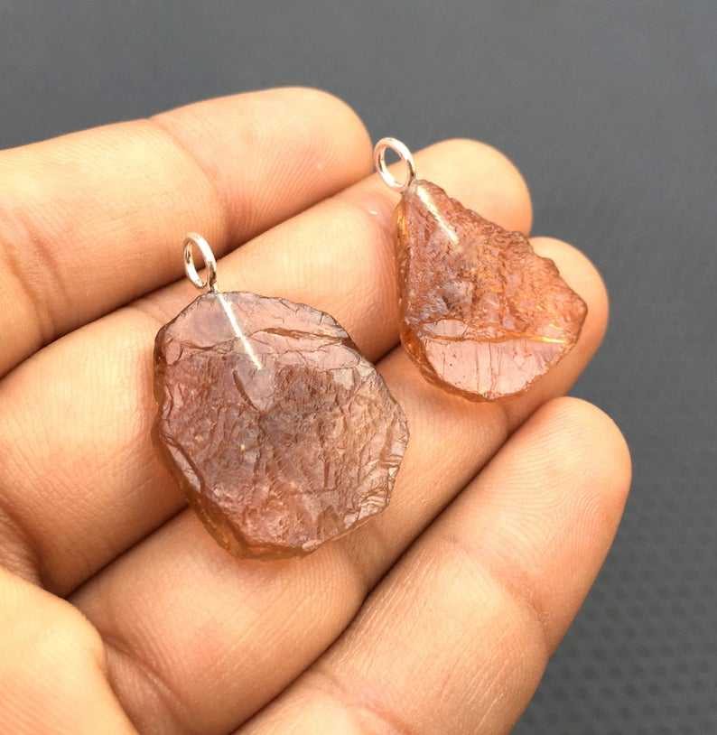 สีน้ำตาลอ่อน